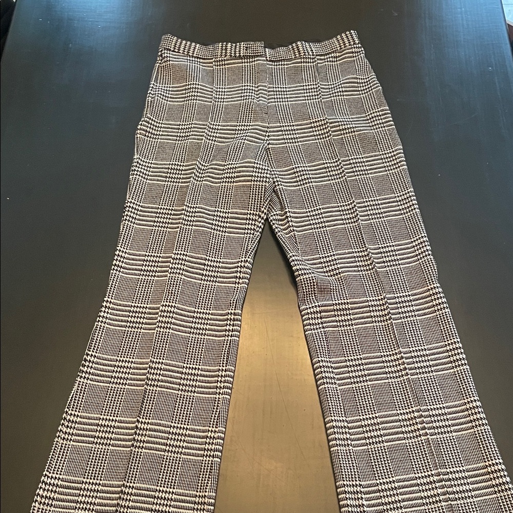 Elie Tahari Monochrome Patterned Pants